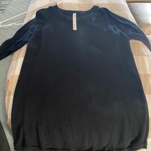 LuLulemon black sweater